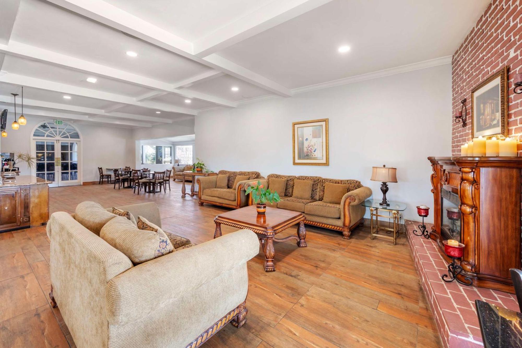 Best Western Plus Hill House Bakersfield Esterno foto