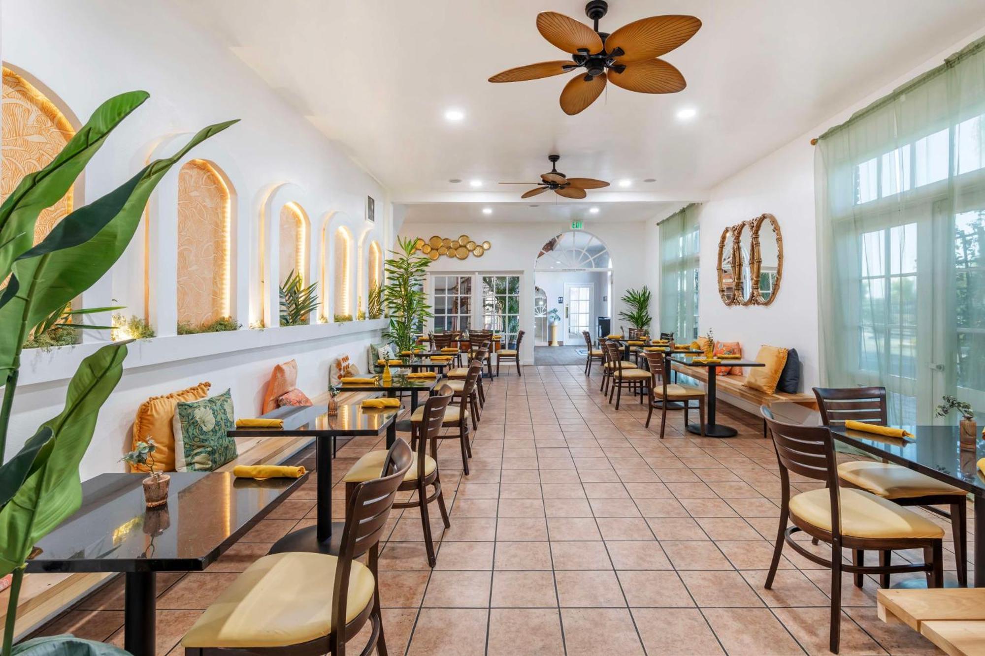 Best Western Plus Hill House Bakersfield Esterno foto