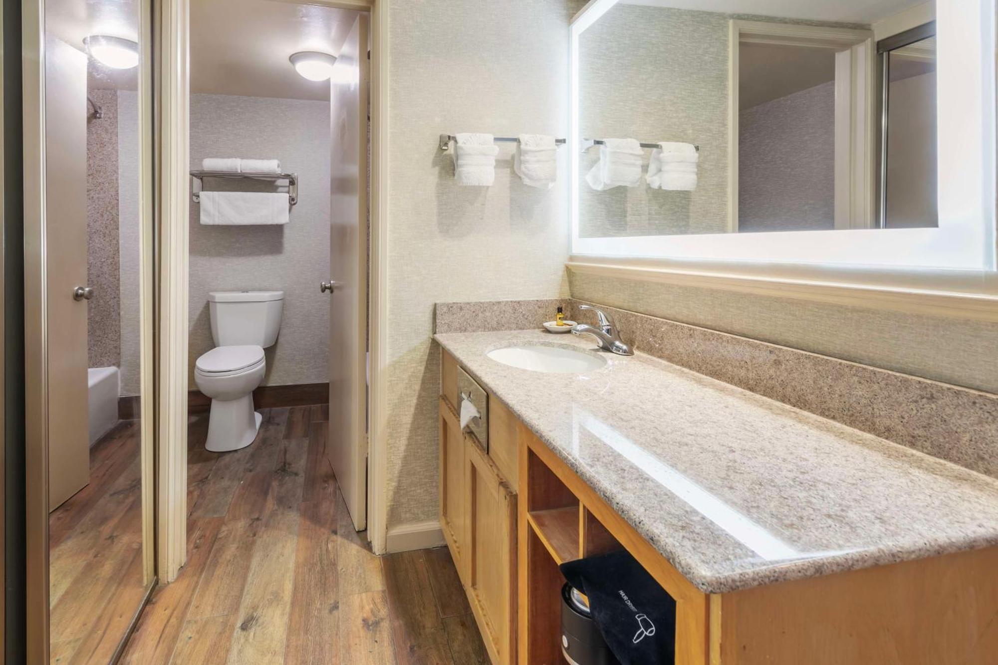 Best Western Plus Hill House Bakersfield Esterno foto